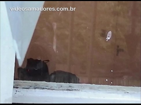 ❤️ Напален човек ја гледа својата девојка со друг дечко, снима ебано видео без да ја вознемирува двојката ️❌ Тешко порно кај нас ☑